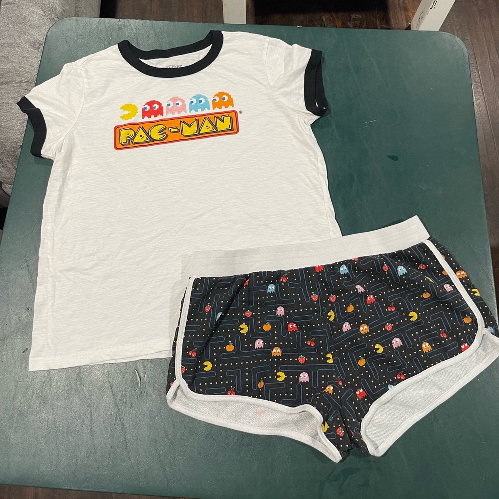 PAC-MAN women’s outfit size Large